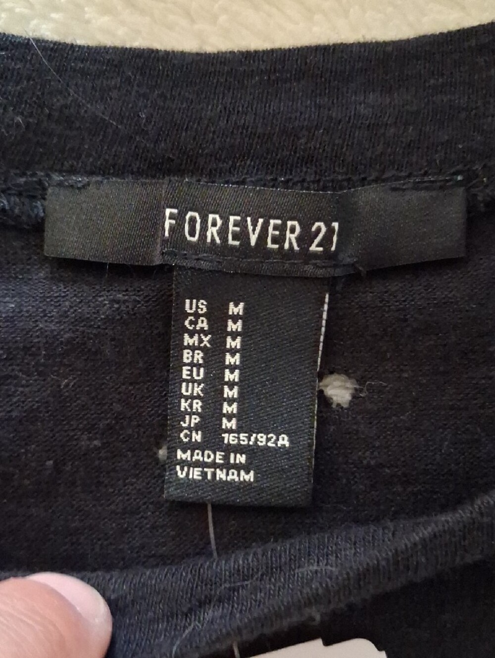 Forever 21 Women’s Black Distressed Short Sleeve Tee Size Medium NWT - Picture 3 of 8